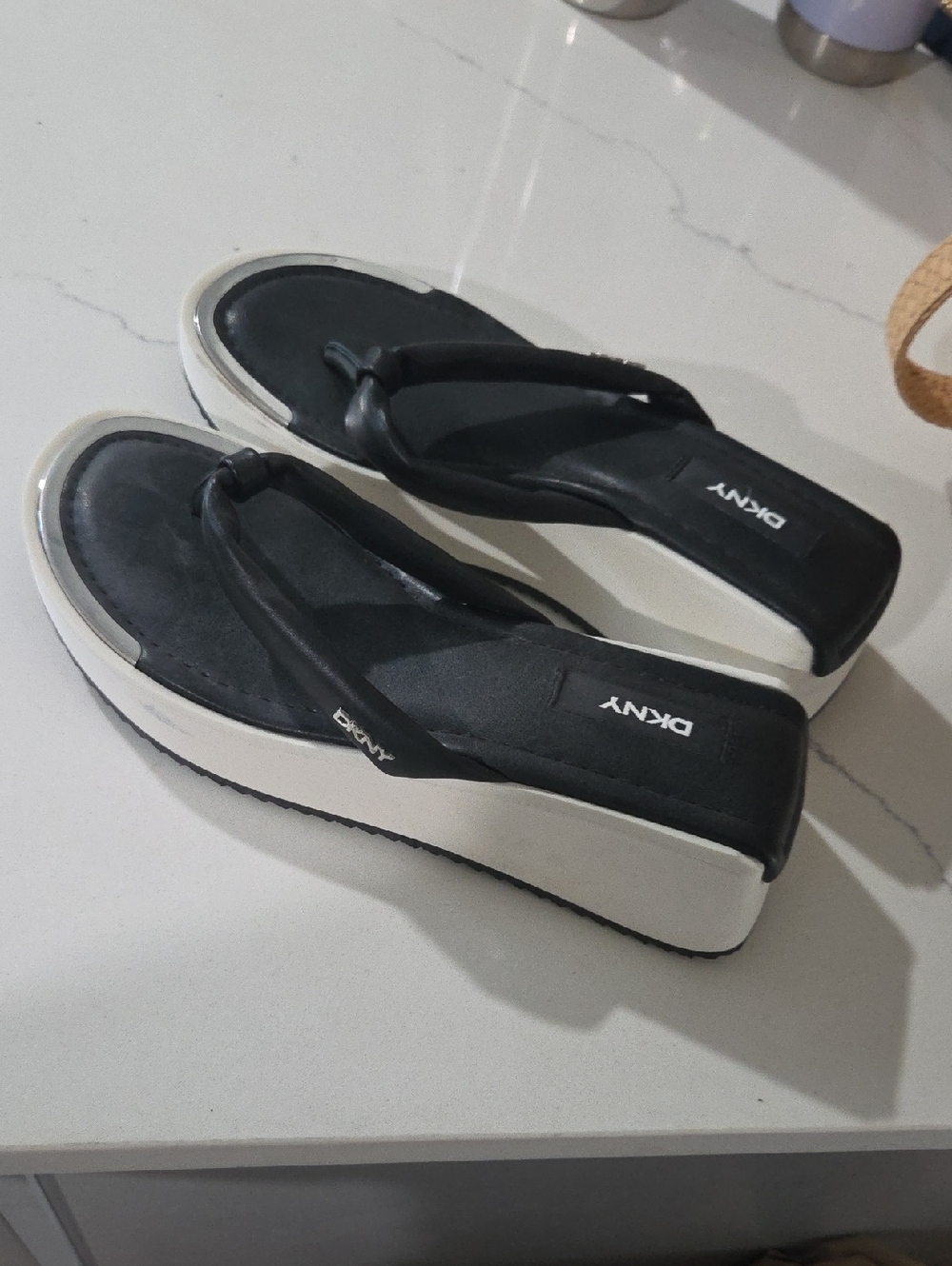 DKNY Black and White Wedge Flip-Flops
